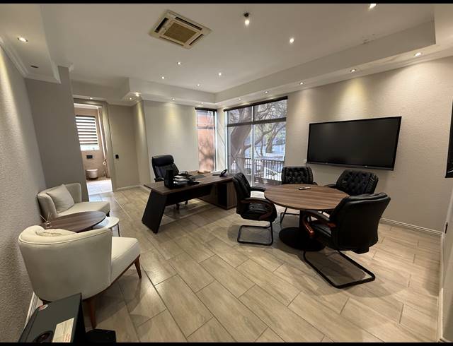 550M² OFFICE TO LET IN ROSEBANK